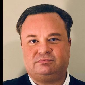 Meet your Posher, Troy